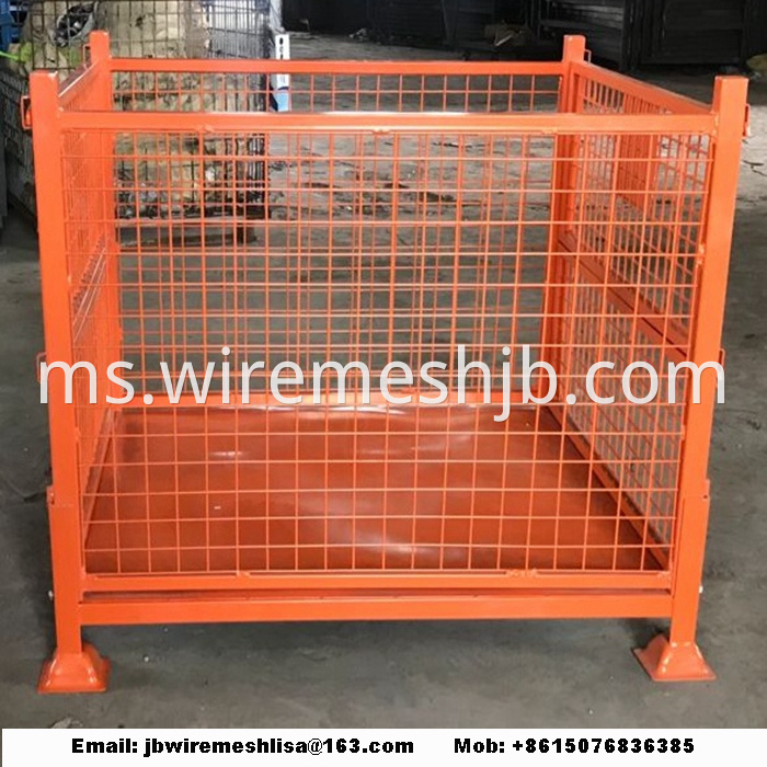 Fold storage cage